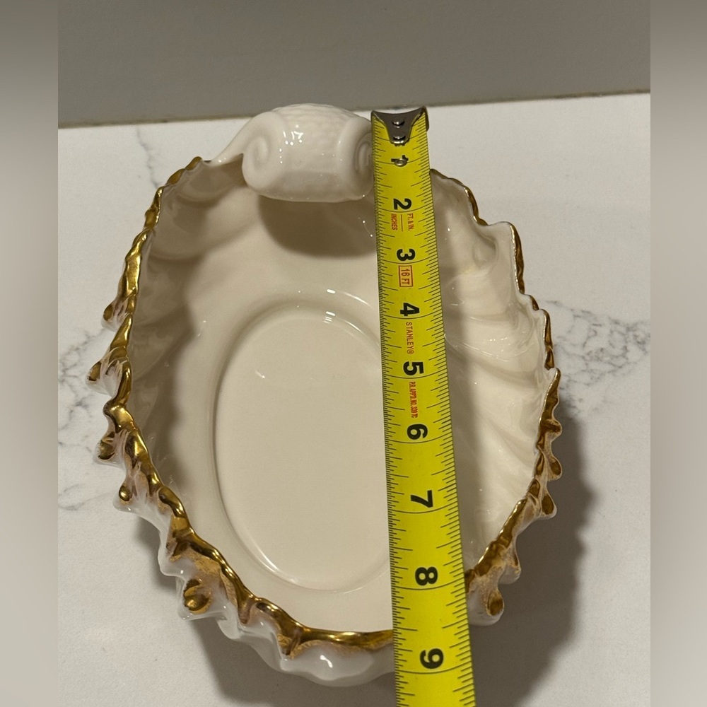 Lenox Acanthus Ivory and 24k Gold Porcelain Leaf Bowl - Picture 9 of 10